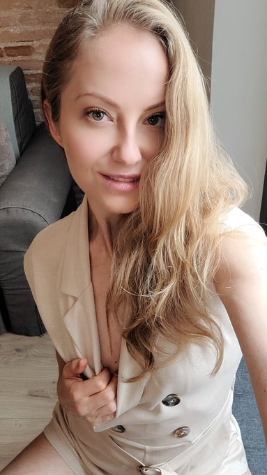 JOIN NOW❣️➡️➡️➡️ https://t.co/JKc945IXX1  #blonde #blondegirl #greeneyes #sexy #cute #cutelook #naugty<a href="/tag/blonde"class="tags">#blonde</a><a href="/tag/cute"class="tags"><span>#cute</span></a><a href="/tag/sexy"class="tags"><span>#sexy</span></a><a href="/tag/jumpsuit"class="tags"><span>#jumpsuit</span></a><a href="/tag/greeneyes"class="tags"><span>#greeneyes</span></a><a href="/tag/blondegirl"class="tags"><span>#blondegirl</span></a><a href="/tag/naugty"class="tags"><span>#naugty</span></a>