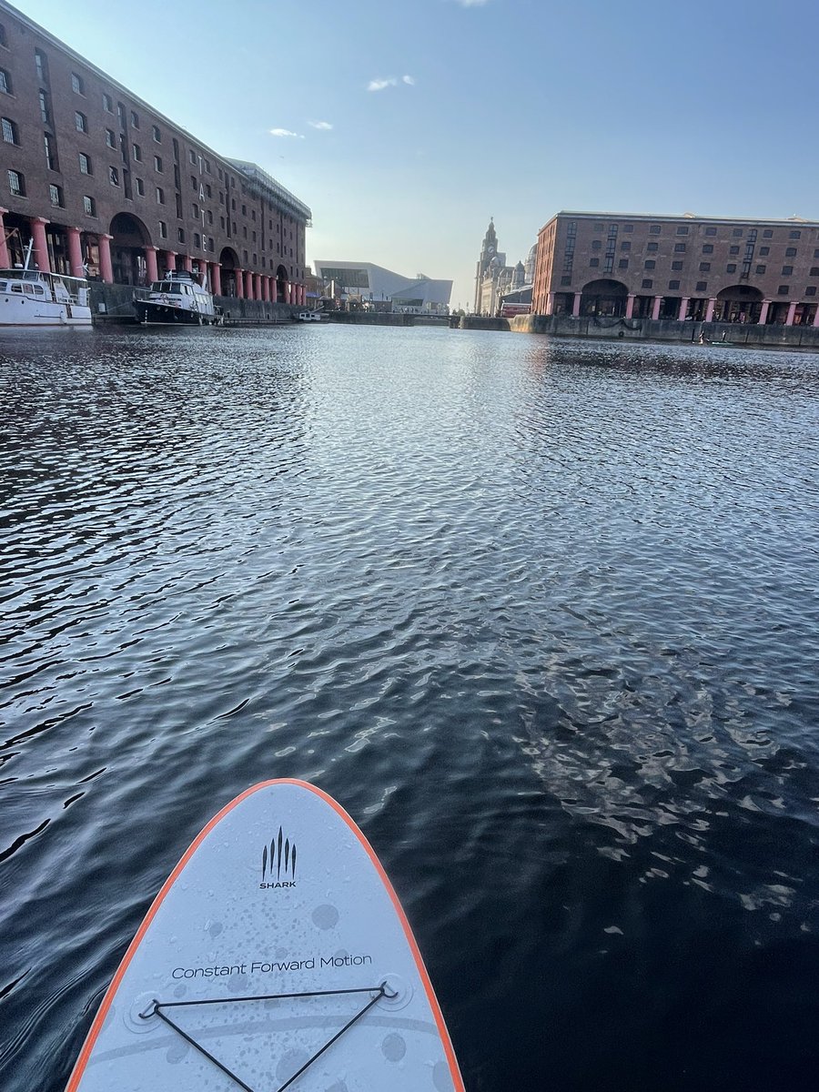 Come and try paddleboarding with me in #Liverpool #AlbertDock and learn some new skills+ water safety. Beginner friendly session on Thursday 29 June. PoC only #pocpaddle 

Link in bio to book ☀️