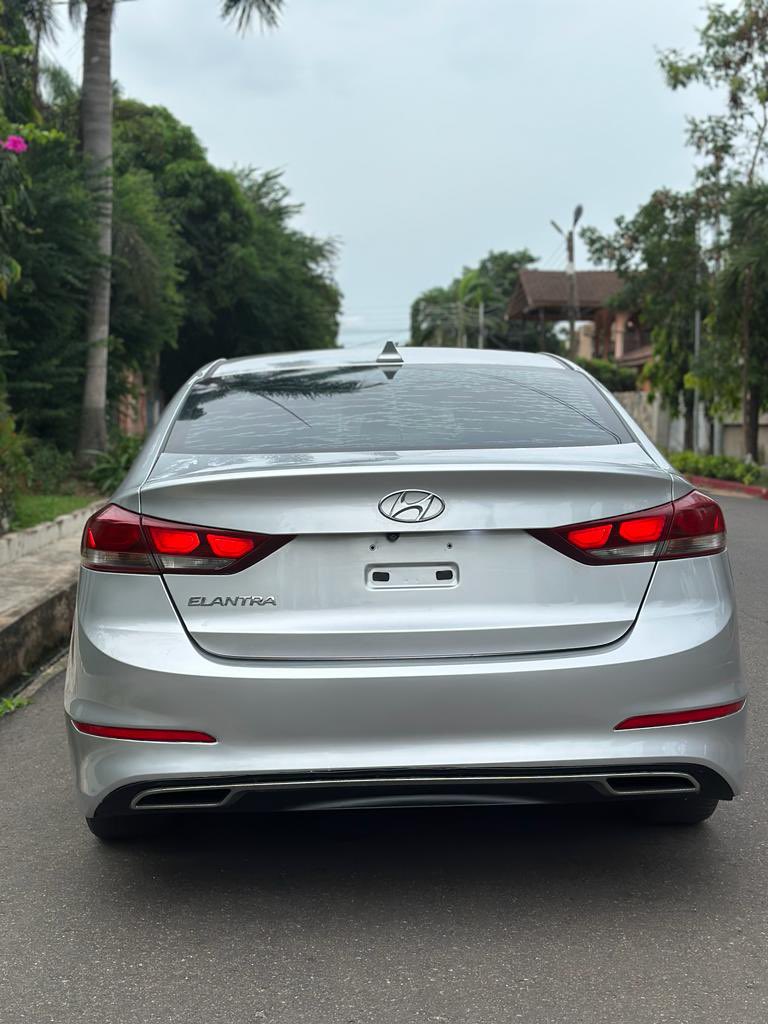 UNBEATABLE PRICES!!! •Hyundai Elantra •2017 Sports Limited •Fully Loaded •Pristine Interior •Flawless Exterior •Sun Roof 🏷️¢155,000 #TheCarPlug!