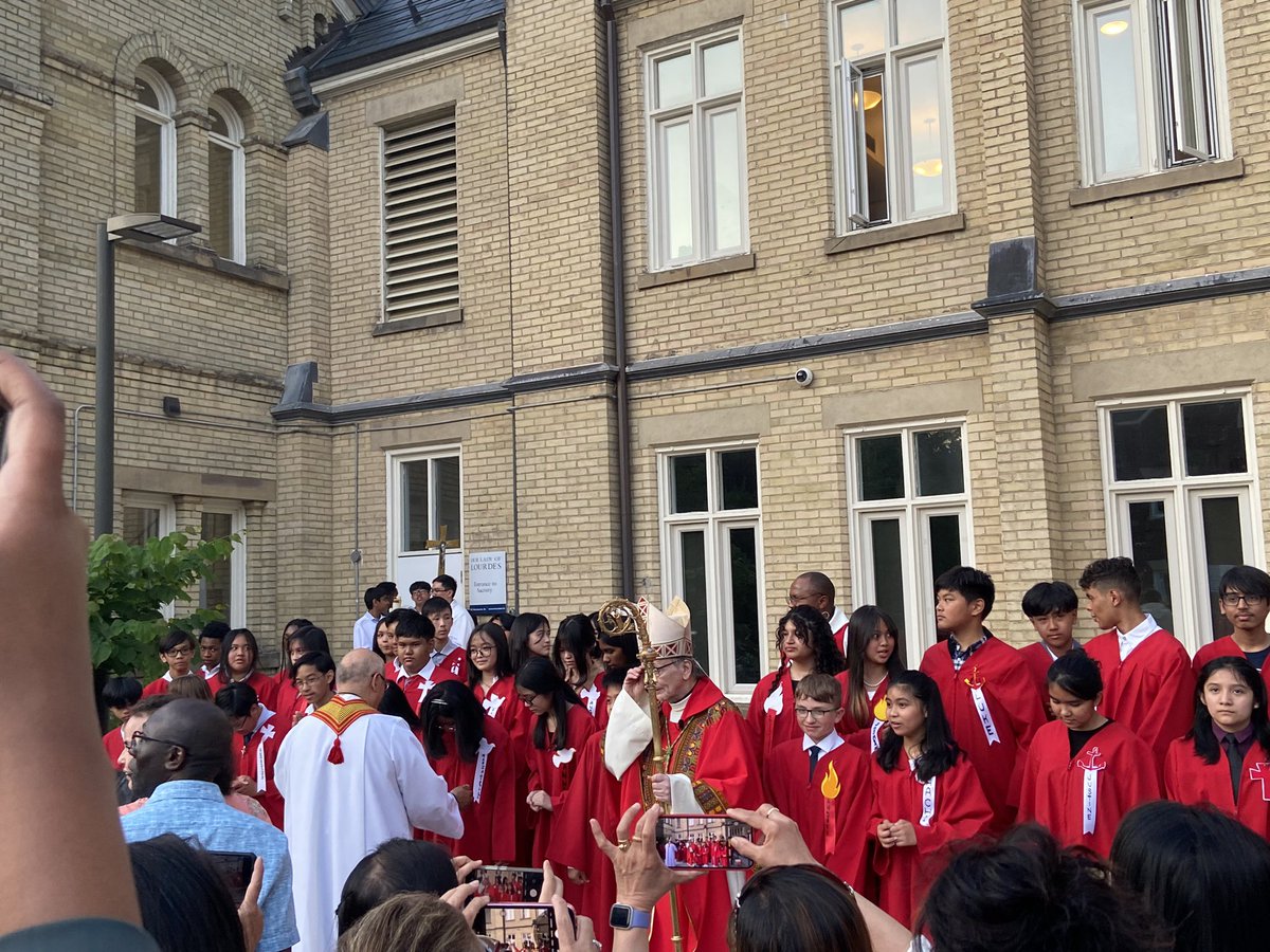 Our Lady of Lourdes tweet media