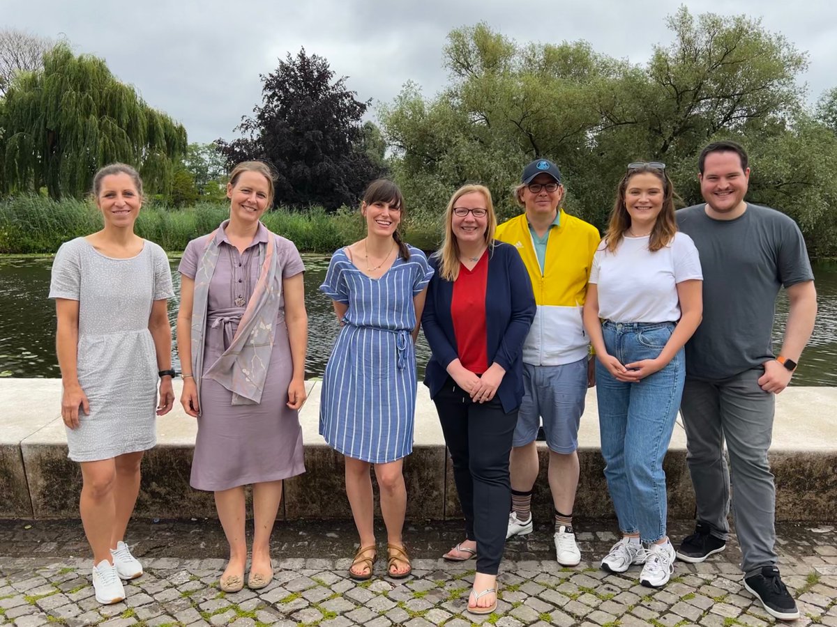 1/3 📢🎓Hast Du Lust, mit uns die #OpenAccess Transformation in den #ReWi zu gestalten? Wir suchen an der @FHPotsdam 2 Kolleg*innen für das @bmbf_bund Projekt "Kulturwandel in den Rechtswissenschaften" #KidReWi. @openrewi #FediJur #JuraBubble #ReWi #Job fh-potsdam.de/hochschule-kar…