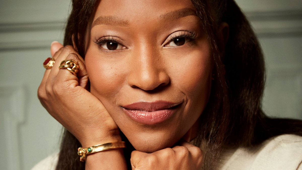 The Bookseller (@thebookseller) on Twitter photo .<a href="/booksbybluebird/">Bluebird Books</a> has signed chief business officer of Condé Nast Britain <a href="/VanessaKingori/">Vanessa Kingori OBE</a>'s "agenda-setting and paradigm shifting" book, The Otherhood.
Read here: buff.ly/3XhBD2Z .<a href="/booksbybluebird/">Bluebird Books</a> has signed chief business officer of Condé Nast Britain <a href="/VanessaKingori/">Vanessa Kingori OBE</a>'s "agenda-setting and paradigm shifting" book, The Otherhood.
Read here: buff.ly/3XhBD2Z