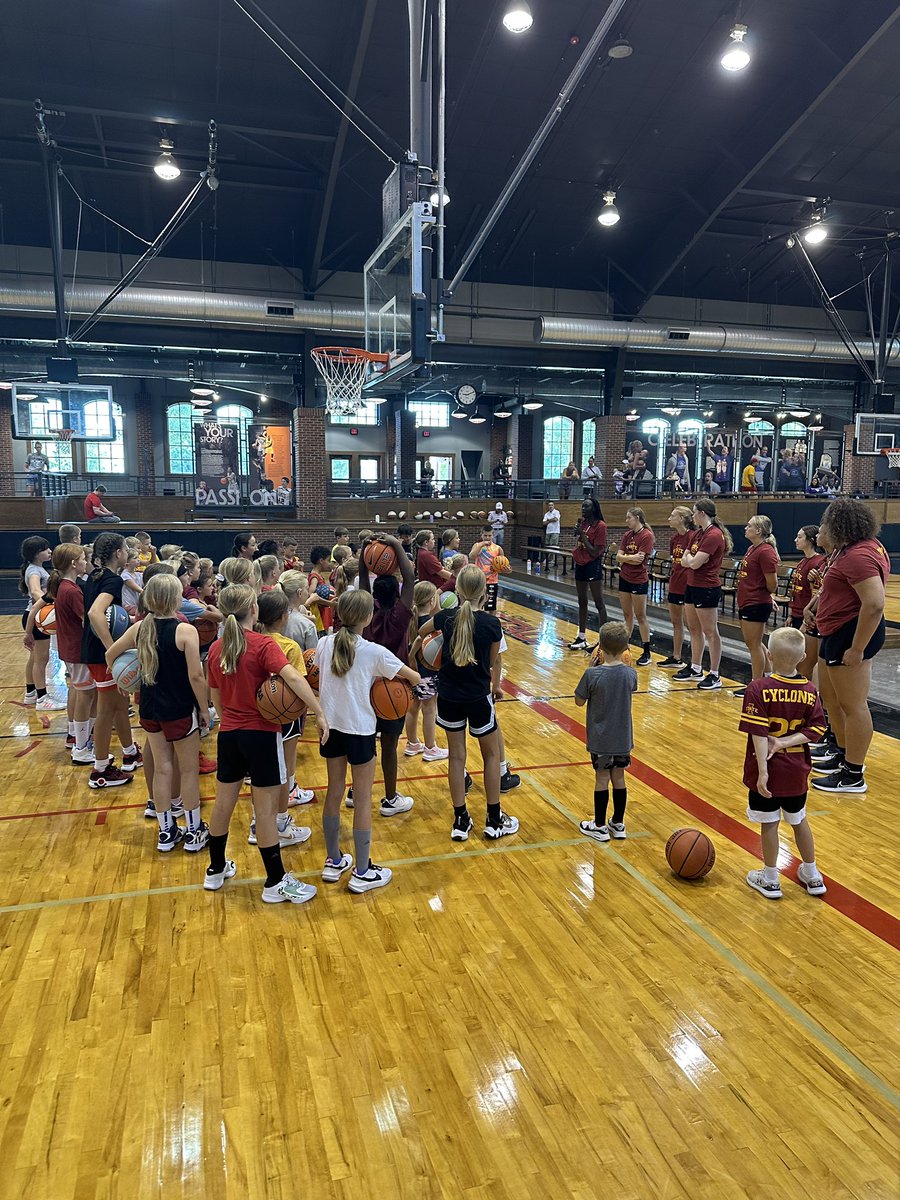 brentblum's tweet photo. First ever @WeWillCllective camp with @Elite360Train and @CycloneWBB. Dream come true to see this come together. Gym is alive this morning! 🌪️🌪️ https://t.co/6tWWRzZYC4