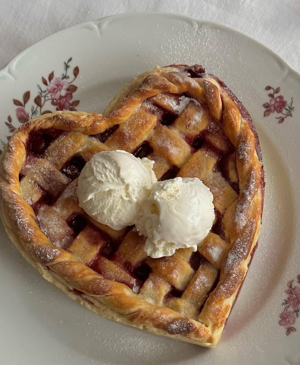 heart-shaped pie