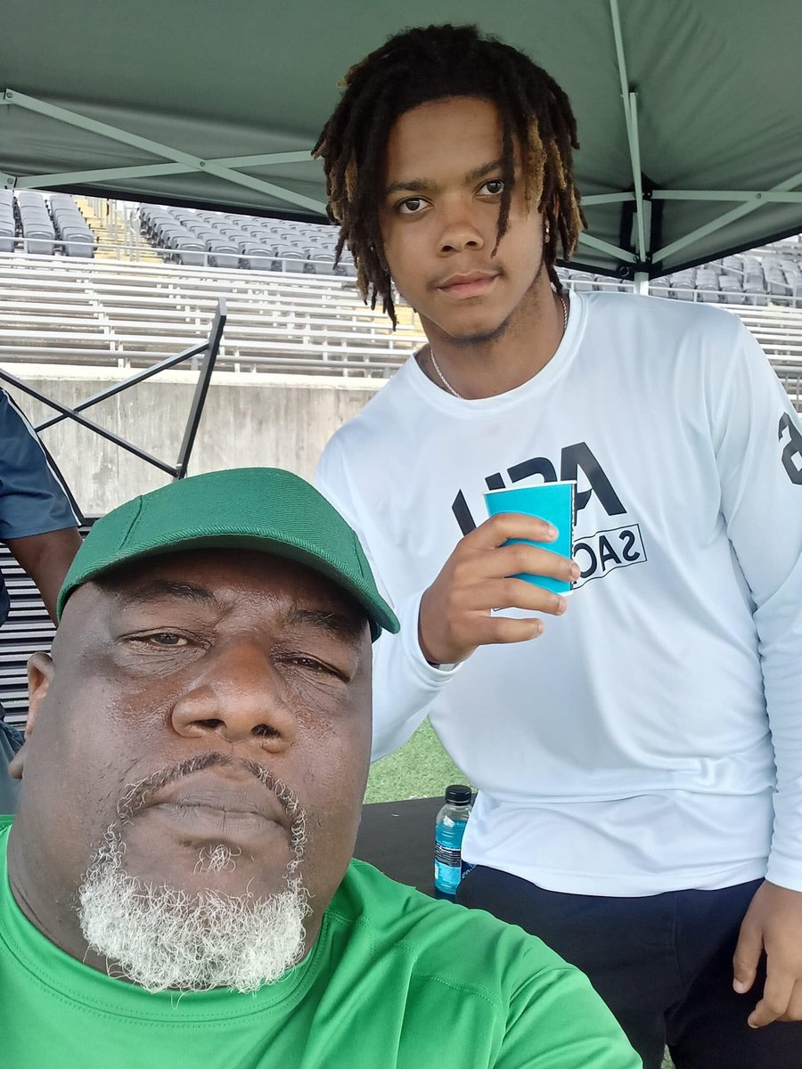 Adrian Fitts tweet media