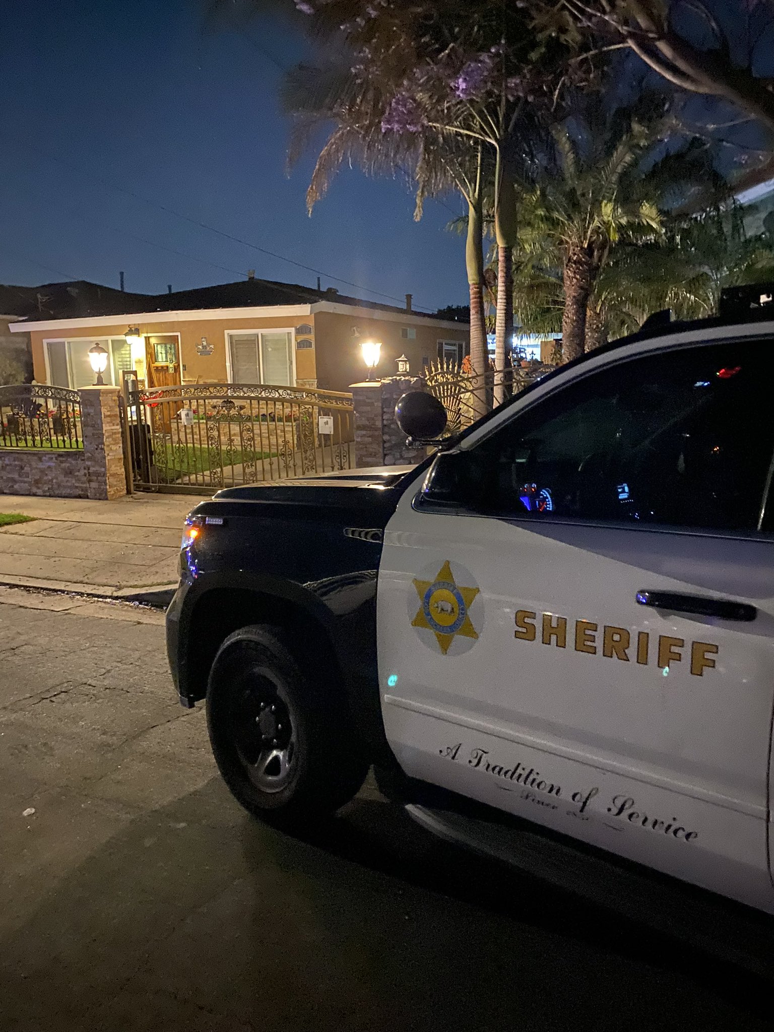 FzJw9rNX0AMb1Zf?format=jpg&name=large