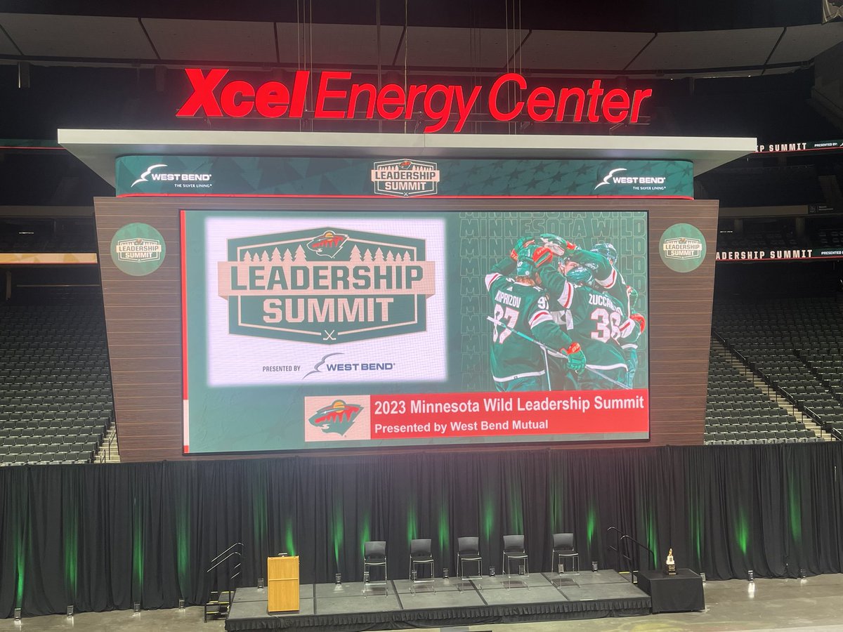 @MG_Girls_Hockey Captains are starting their day off at the @mnwild Leadership Summit
@grace_erickson8 @_bellashipley @strom_dani @AddisonSillerud #LeadersLead #LeadersShowUp @MGActivities @ISD279