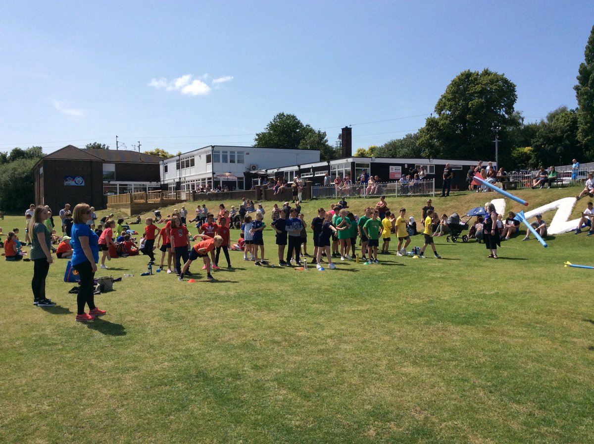 Y3Mabs's tweet photo. We had lots of fun on sports day, everyone was very sporting and well behaved! https://t.co/A1GGks837K