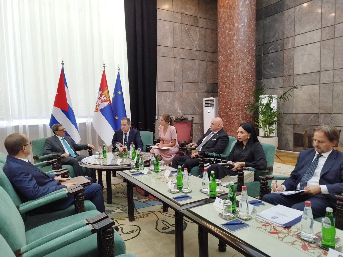 At a meeting with @CubaMINREX head @BrunoRguezP, who is in #Belgrade as a part of the official delegation headed by PR @DiazCanelB, DPM/FM #Dacic thanked #Cuba for its principled position on the non-recognition of the unilaterally declared independence of the so-called Kosovo.
