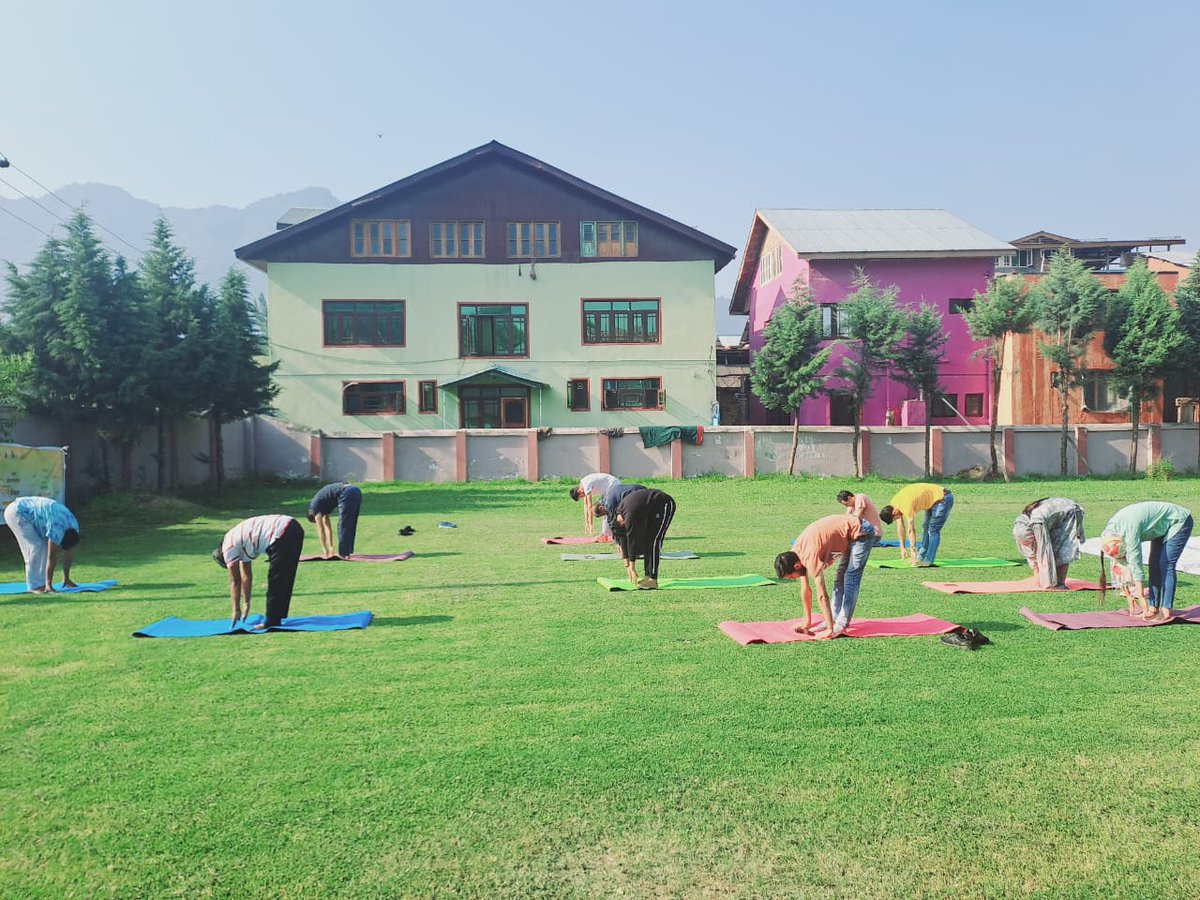 NhidclSrinagar's tweet photo. Celebration of #9thInternationalYogaDay   at RO-Srinagar (NHIDCL) https://t.co/HE4iCc3zYt
