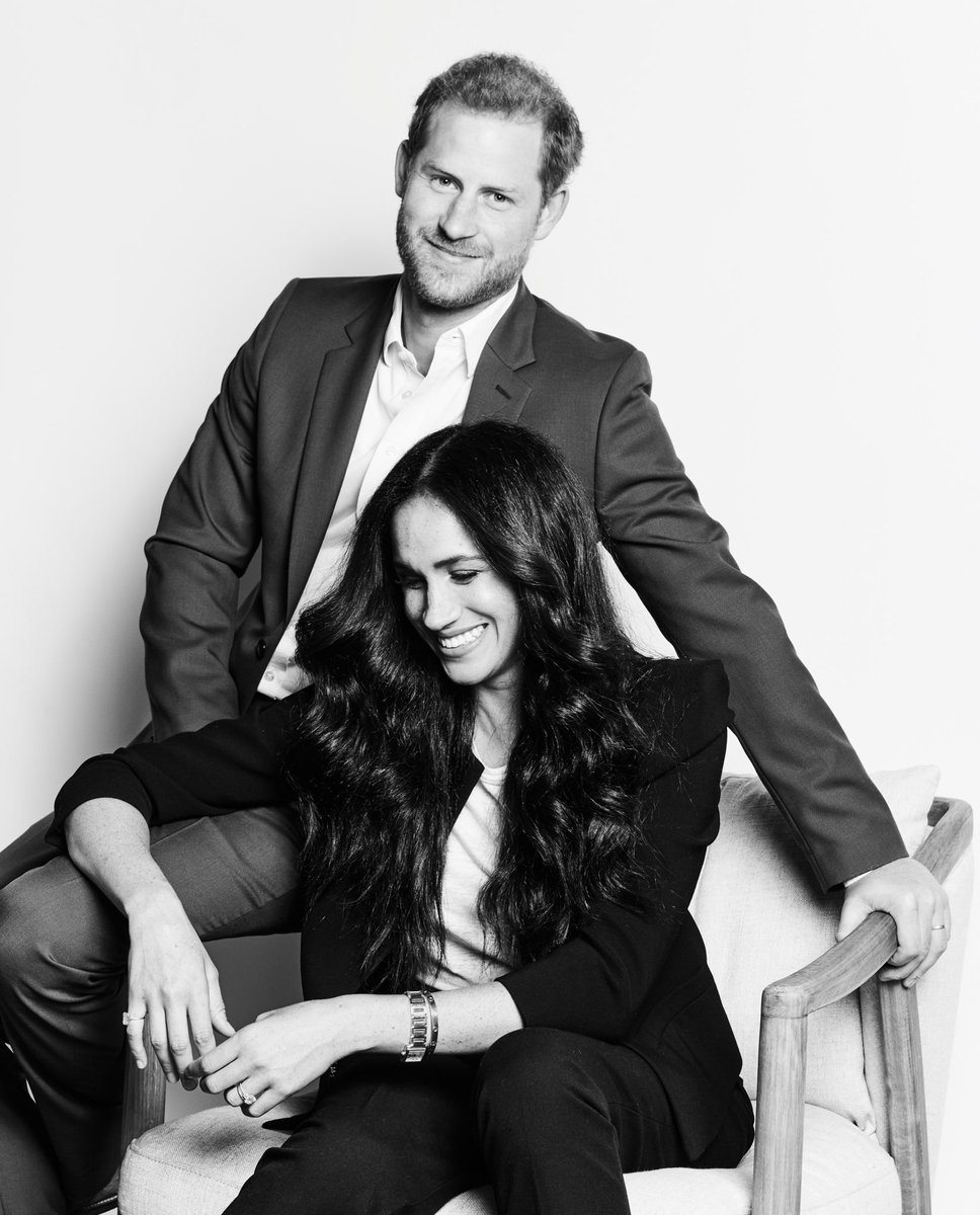 #WeLoveYouMeghan #WeloveyouHarryandMeghan #HarryandMeghan #SussexSquad