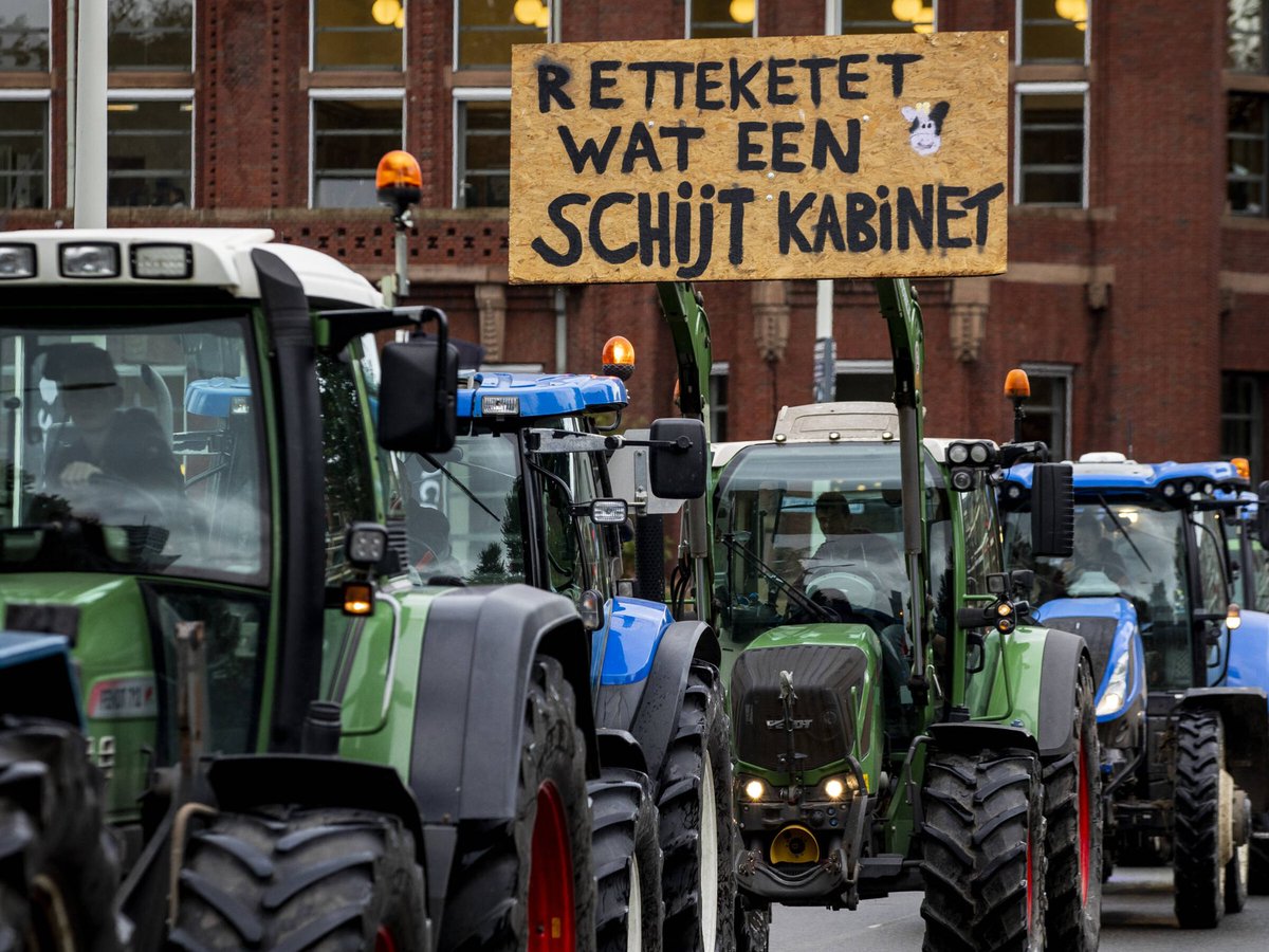 Het kabinet is 'teleurgesteld' want de boeren gaan NIET meer onderhandelen. Ze laten zich NIET van hun land AFJAGEN! 

Doe een ❤️ &amp; RT als je 100% achter de boeren staat!