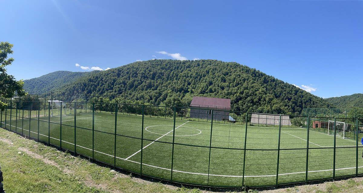 Did you know that FIFA funding helped to build 89 mini football pitches across Armenia? ⚽️🇦🇲

After the @OfficialArmFF identified 89 communities where infrastructure was lacking, FIFA contributed funds from the FIFA Forward programme to build a 40m x 20m pitch in each of them.