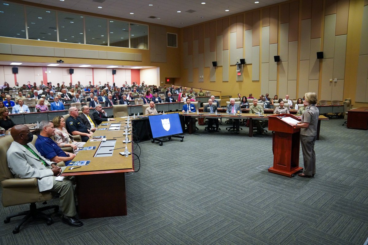 #SOUTHCOM60: 
Yesterday, we welcomed leaders from the South Florida community &amp; former command leaders to mark #SOUTHCOM's 60th anniversary! 

Since being re-designated in 1963, SOUTHCOM has remained committed to working with our partners for a more secure &amp; prosperous region.