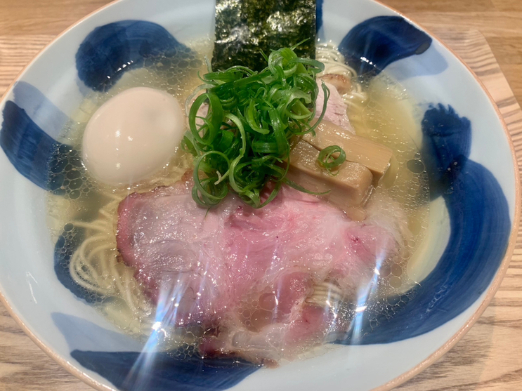 DJSND's tweet image. 綺麗なラーメン 
tabelog.com/rvwr/diggilymp… #tabelog