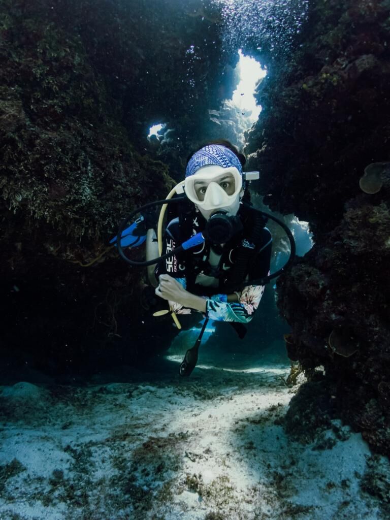 Be good underwater, be neutrally buoyant underwater.

📷@g.divingtheblue

#scuba #girlsthatscuba #scubadivergirls #scubagirls #scubadivinggirls #scubadiving #divessi #scubajunkie #olympustg6 #cozumelscuba #saltyendeavors #cozumeldiving #divecozumel #divemexico #omsystem