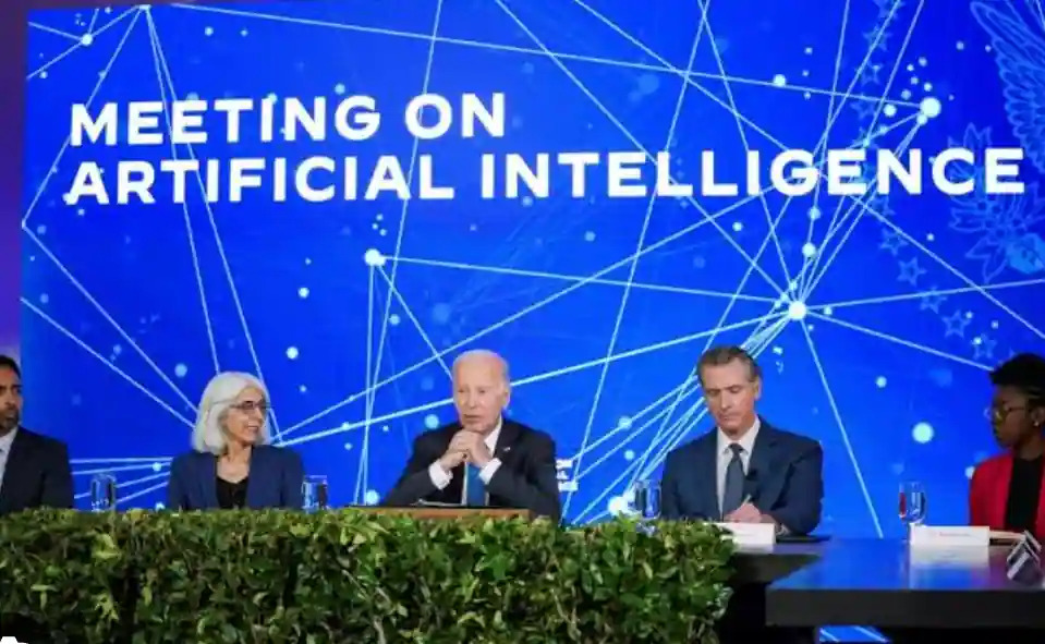 RajkotUpdate_'s tweet photo. President Joe Biden is scheduled to meet with artificial intelligence (AI) experts on Tuesday in San Francisco. This program holds significant importance for the American government as they grapple with regulating technology.

https://t.co/vqOR4ri2A4 https://t.co/w3U33vUcxq