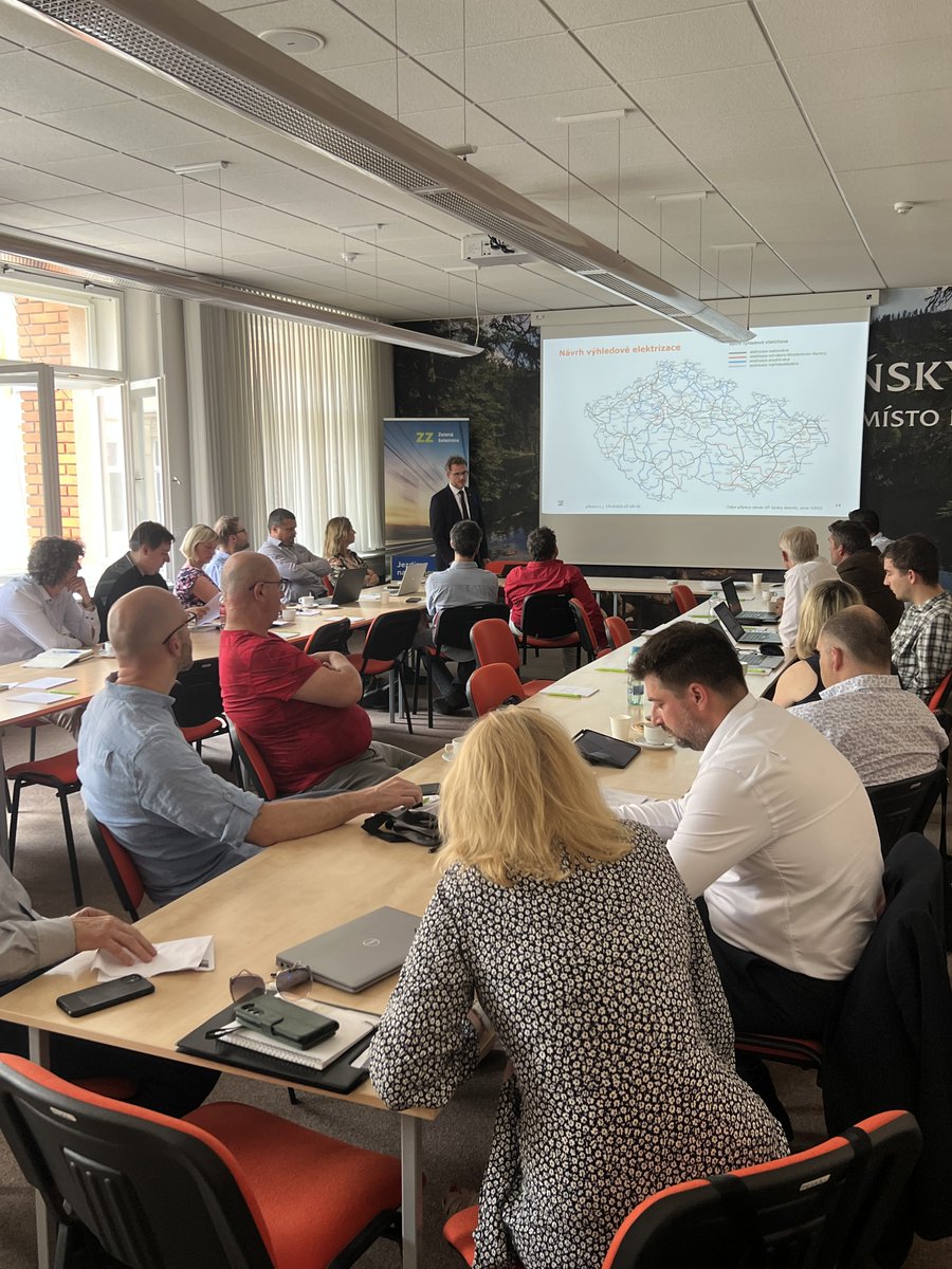 Dnes jsme Plzni započali naší sérií workshopů o rozvoji železnice v krajích. Železnice je nejlepší plně ekologická doprava budoucnosti. Děkujeme <a href="/Plzenskykraj/">Plzeňský kraj</a> za pomoc s organizací. <a href="/StredoceskyK/">Středočeský kraj</a>, <a href="/ustkraj/">Ústecký kraj</a> a <a href="/Karlovarskykraj/">Karlovarský kraj</a> děkujeme za přínosnou diskuzi.