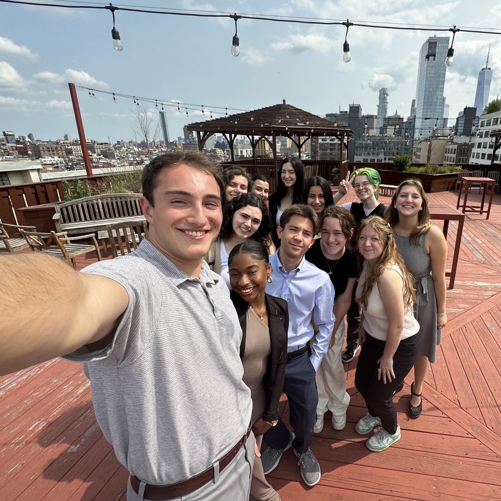 It wouldn’t be a new intern class without a new intern roof pic! Introducing Merkley’s 2023 Summer Interns! 💗 Hailing all the way from Hawaii to right here NYC, these interns are ready to take on agency life Merkley, and enjoy a slice or two along the way 🍕!