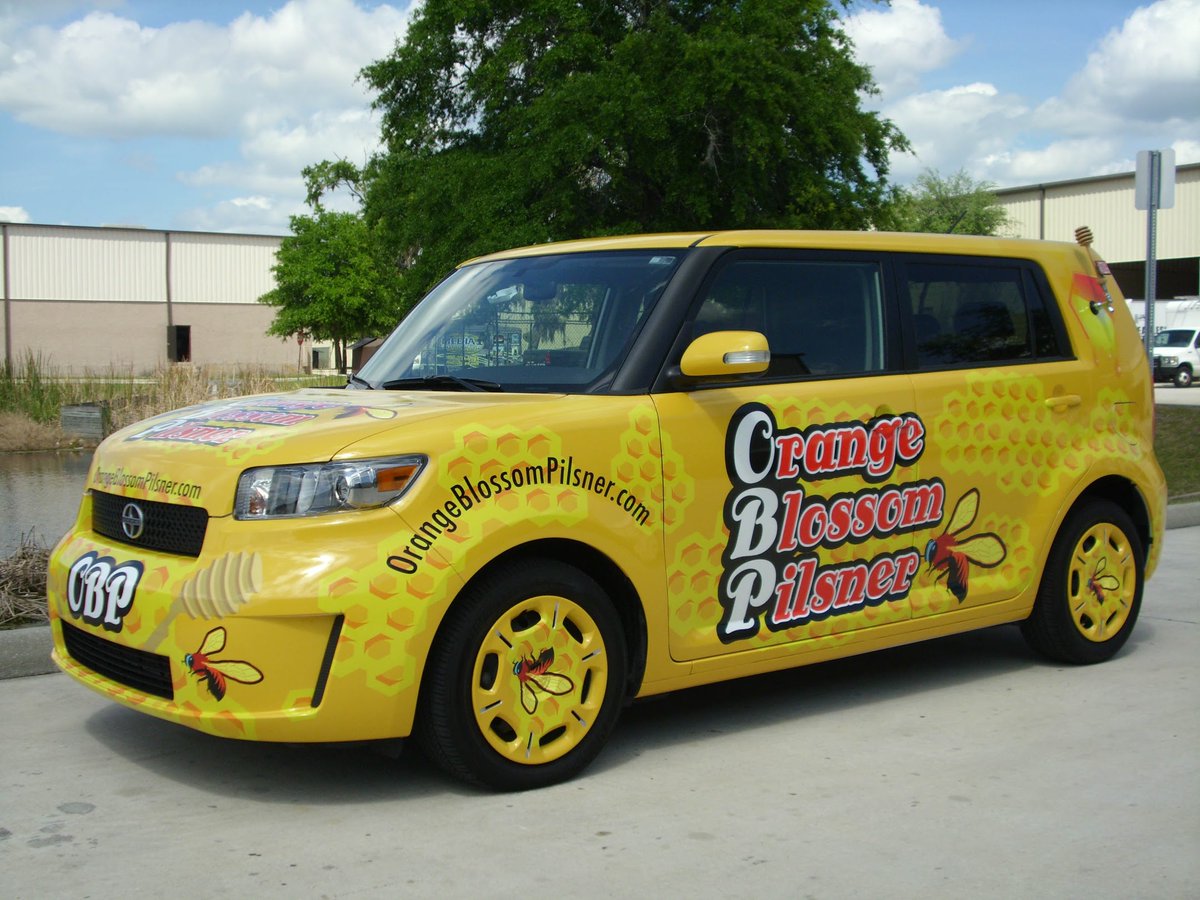IS THAT AN #ORANGEBLOSSOMPILSNER DRAFT BEER TAP BEHIND THE BACK WINDOW? 😎😎😎

#beer #beertruck #beercar #draftbeer #draftbeercar #orangeblossombrwery #OBP #scionxb #scion #xb #wrap #vinylwrap #fleetwrap #3m #wrapcompany #wrapshop #wrapcar