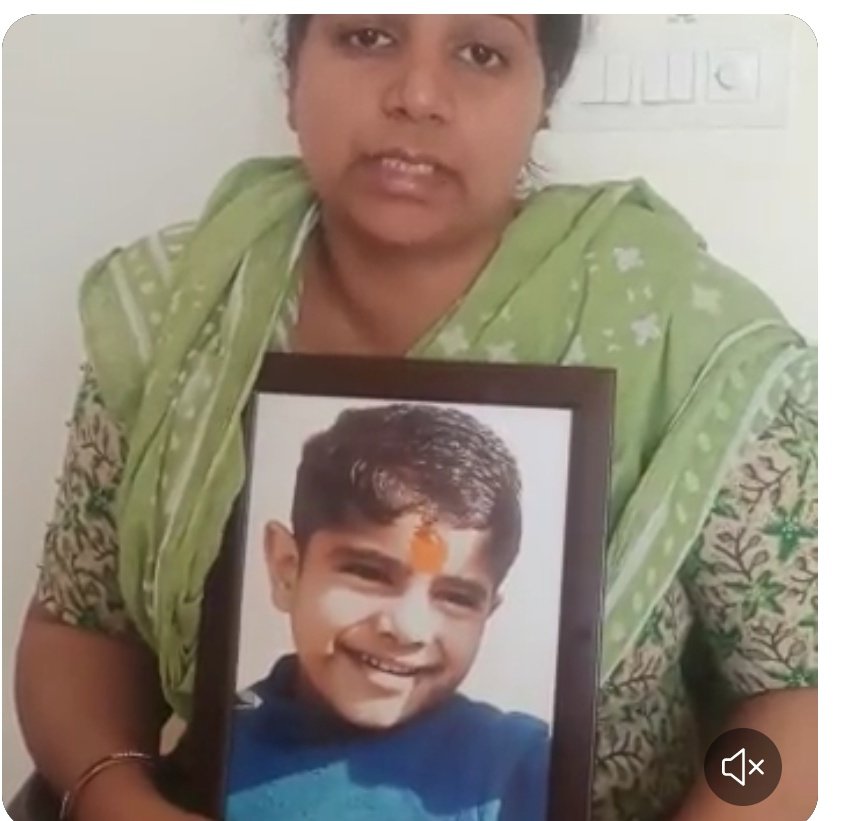 <a href="/CP_Noida/">CP Noida</a> यूपी की नोएडा पुलिस शर्म करिए आप <a href="/myogiadityanath/">Yogi Adityanath</a> 8 साल के दो बच्चे को पांचवी मंजिल से फेंक दिया जाता है <a href="/yadavakhilesh/">Akhilesh Yadav</a> 3 महीने तक नोएडा 49 थाने की पुलिस FIR दर्ज तक नहीं करती है  <a href="/DCP_Noida/">DCP Noida</a> कोर्ट से FIR दर्ज होने के बाद भी SHO और ACP मैडम आरोपियों को बचाने में लगी है?