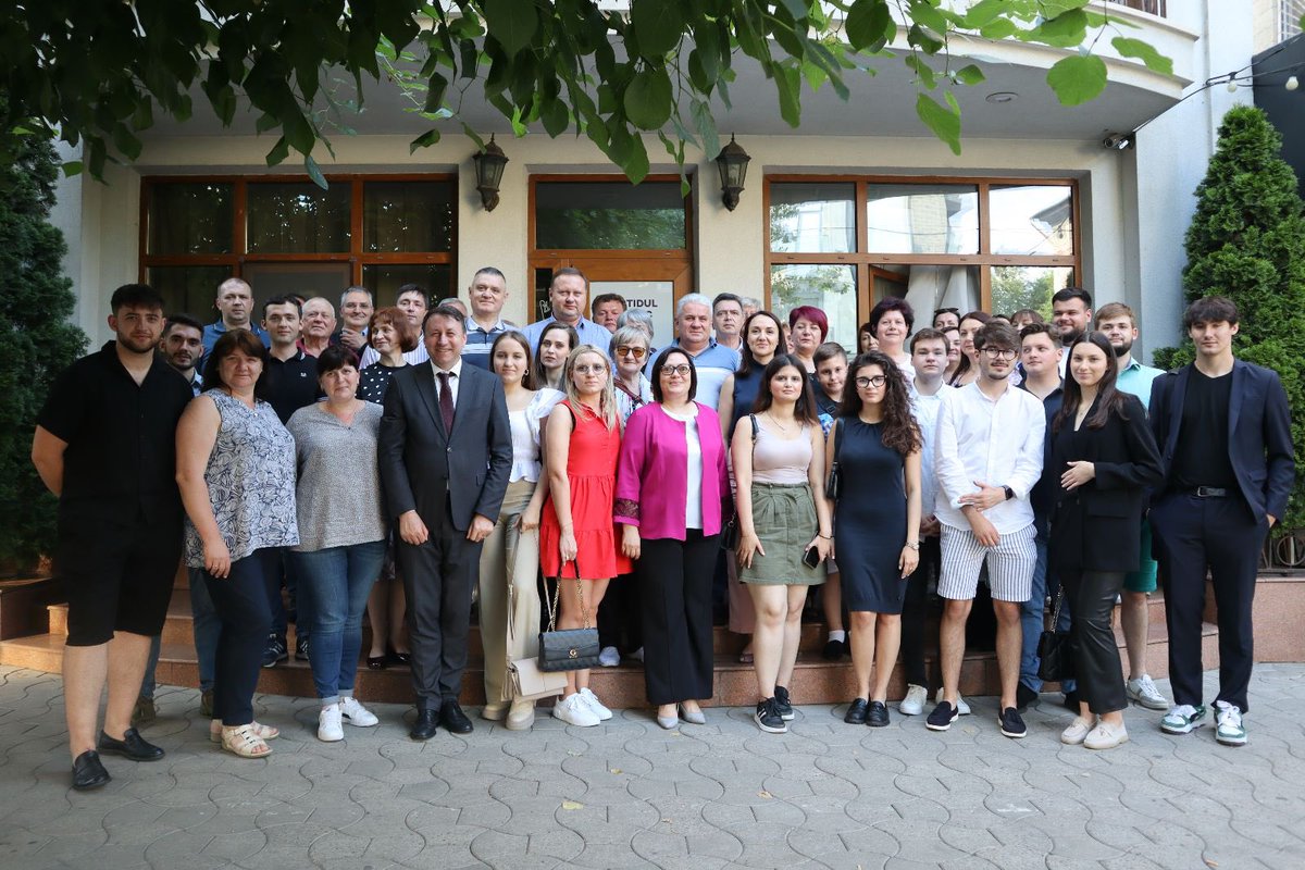 Munteanu20's tweet photo. CUB has just established its municipal organisation in Chisinau. As a full-rights Member of European #Alde, CUB is the only liberal political party in Moldova. https://t.co/Xyle5NgqjZ