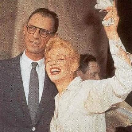 #soutienukraine #marilyn #marilynmonroe #clubpassionmarilyn #arthurmiller #southsuttonplace #conferencedepresse #pressconference