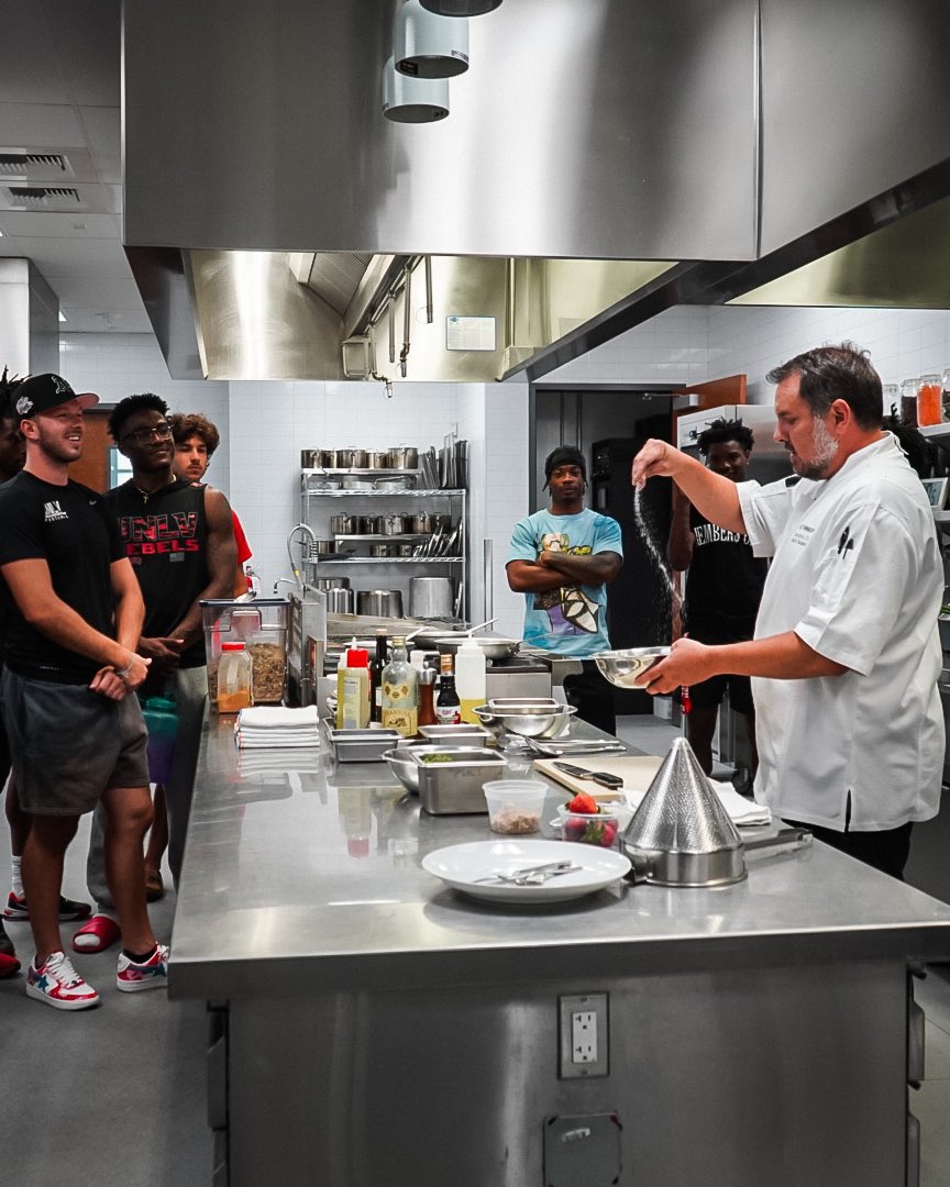 UNLV Football (@unlvfootball) on Twitter photo Cookin’ on and off the field🔥
Special thanks to <a href="/UNLVHospitality/">UNLV Harrah College</a> for having us yesterday! Cookin’ on and off the field🔥
Special thanks to <a href="/UNLVHospitality/">UNLV Harrah College</a> for having us yesterday!
