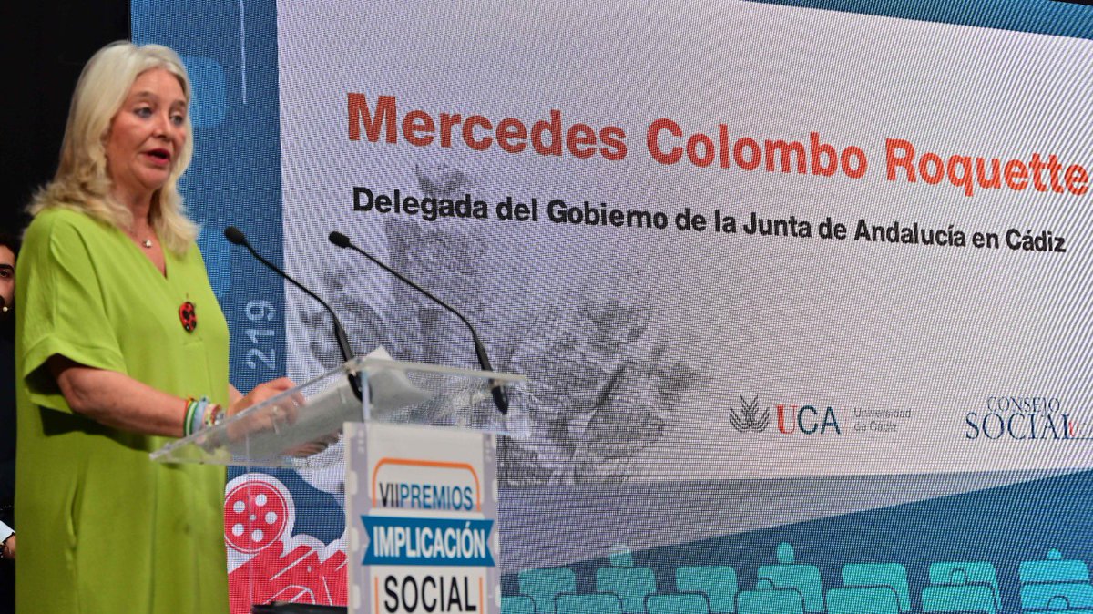 CadizJunta's tweet photo. 🏅VII Premios Implicación Social @CSocialUCA

@MercedesColomb1 asiste a esta nueva cita y felicita a los galardonados, que ha recaído en la meteoróloga Mercedes Martín, la doctoranda Giovanna Izquierdo, la asociación Natura sin Basura y la empresa Verinsur. https://t.co/zxWXl4NMP7