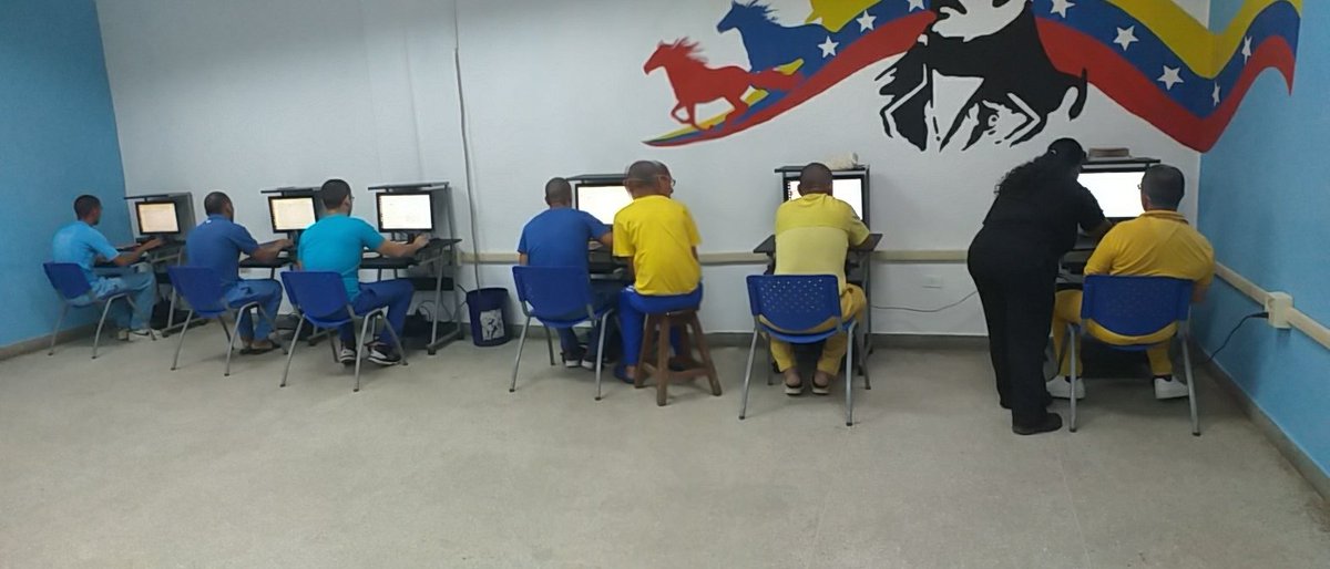 Desde #Carabobo bajo la línea de acción Formación a la medida desde el Infocentro <a href="/CAR15JFR/">Infocentro CAR15 José Félix Ribas</a> con <a href="/negra_mila/">Milagros Marcano</a> Formación en Libre Office "Hoja de calc"
#PatriaProductiva 
#GeneraciónDeOro

<a href="/Gabrielasjr/">Gabriela Jiménez</a> 
<a href="/Mincyt_VE/">Ministerio del P. P para Ciencia y Tecnología</a> 
<a href="/cytdanmarys/">Danmarys Hernández</a> 
<a href="/LaRosaInfoVE/">LaRosaInfoVE</a>  
<a href="/icarabobo2021/">CARABOBOBCHCH</a> 
<a href="/elianapnat/">Eliana</a>