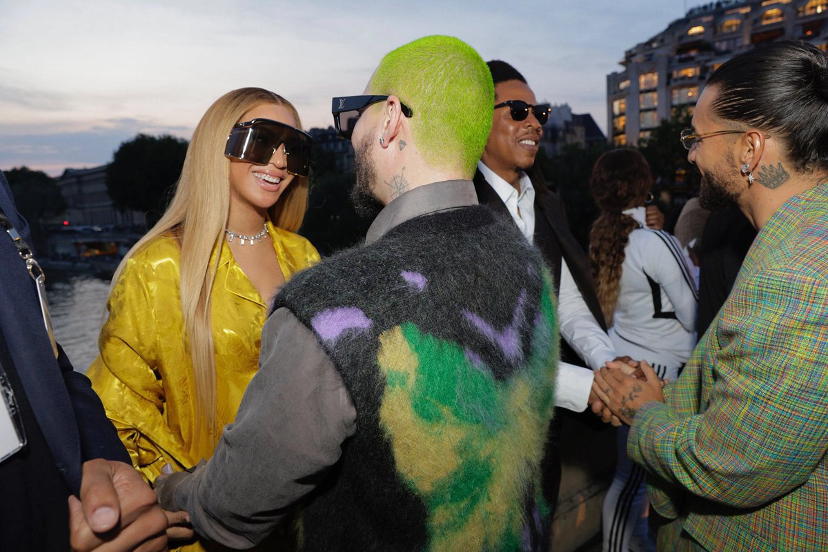 CROM_MAGAZINE's tweet image. J Balvin Makes A Surprise Return To Social Media x @LouisVuitton @Pharrell 
@JBALVIN @maluma @Beyonce 
#LouisVuitton Mens SS24