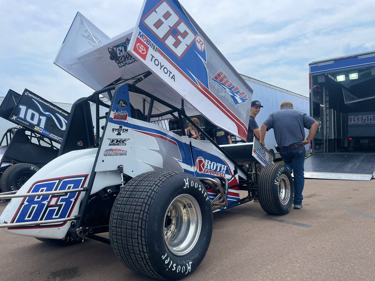 .@MichaelKofoid climbs aboard the @RothMotorsports #83JR for the High Bank Nationals!

The pairing united for some @NARC410 action out west last month.

Last year, Kofoid earned his first #WoOSprint win at @HusetsSpeedway and finished third in the High Bank Nats finale.