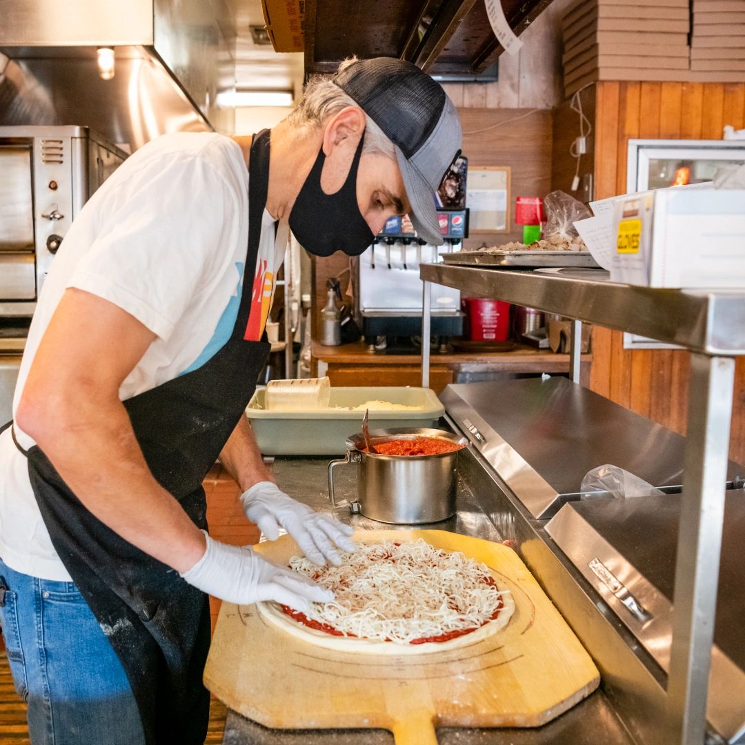 Strike a pose and capture the delicious moments at Napoli Pizzeria on National Selfie Day! Share your #PizzaSelfie and let the world know you're enjoying the best slices in town. Say cheese and dig in! 🍕😃 #NapoliPizzeria #NationalSelfieDay