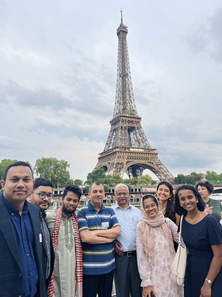 Team Bangladesh at the Paris Summit Reception! Look forward to the next two days! 

#NewGlobalFinancingPact

<a href="/saberhc/">Saber H Chowdhury | সাবের হোসেন চৌধুরী</a> <a href="/SaleemulHuq/">Saleemul Huq</a> <a href="/AamerAh35100730/">Aamer Ahmed</a> <a href="/IsabelWhisson/">Isabel Siddique Whisson</a> @SohanBMYP <a href="/AkhtarM1956/">Akhtar Mahmood</a> <a href="/MarieMasdupuy/">Marie Masdupuy</a> <a href="/ypfbd/">Youth Policy Forum - YPF</a> <a href="/ParisPeaceForum/">Paris Peace Forum</a>