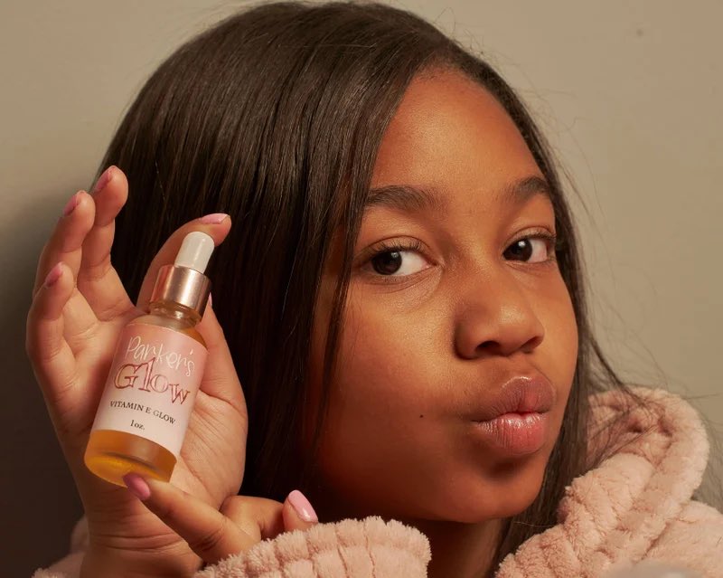 FemaleBeyond's tweet photo. So proud of our F.A.B. member Parker for creating her first business venture with her Skin Care Line, Parker’s Glow! This is what F.A.B. is all about! 🪞🧴🧼

Huge Congratulations and keep it going, keep it FABulous! 💗

Shop here 👉 https://t.co/S26QkVIPOm https://t.co/Mm5cgEPZRh
