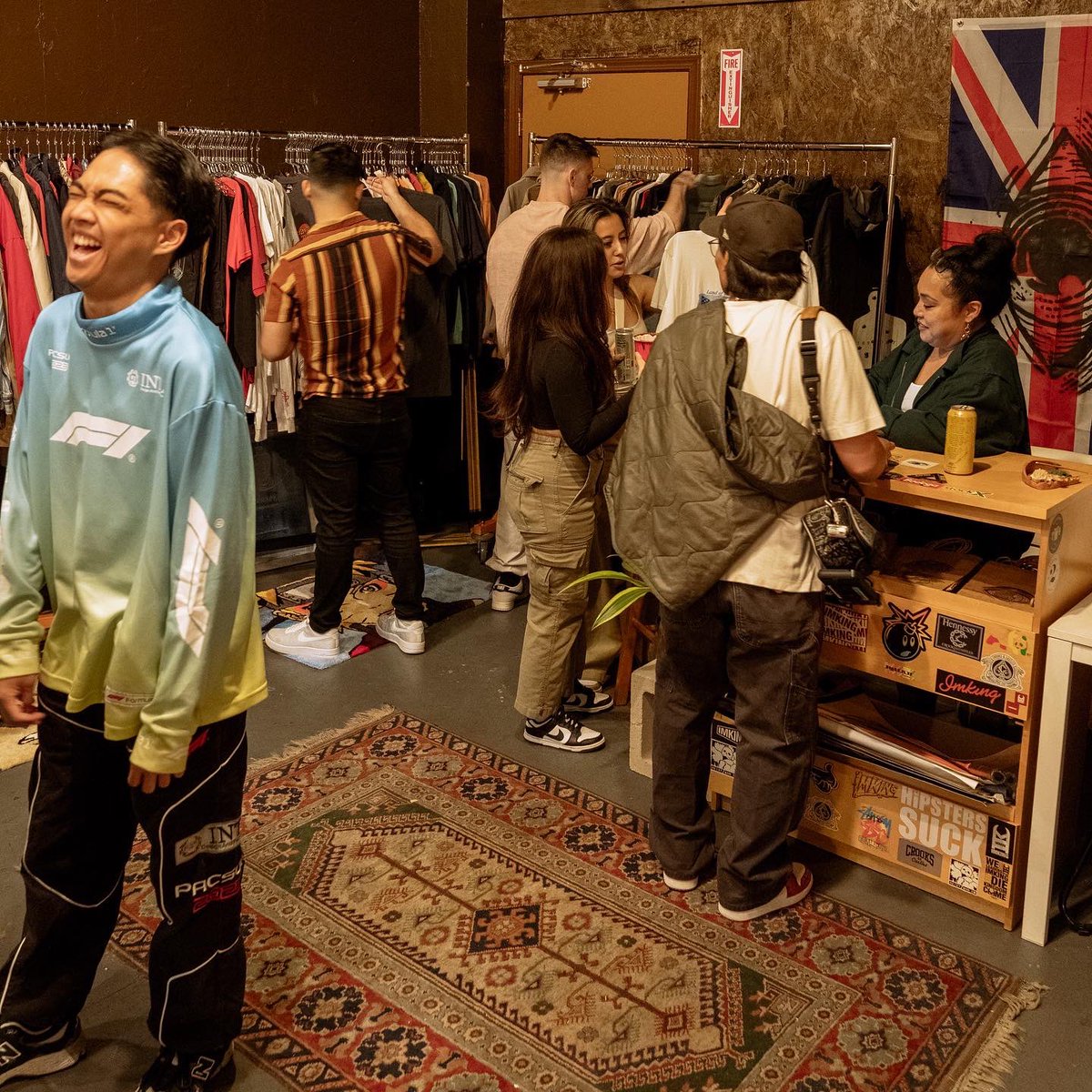 justperspectiv3's tweet photo. Welcome. 👁️‍🗨️✨ 

A week or so ago, we hosted 𝒞𝒜𝒮𝒯𝒪𝐹𝐹 𝐿𝒰𝒳𝒰𝑅𝐼𝐸𝒮 ~our second pop-up and first ever
𝑺𝒉𝒐𝒘𝒄𝒂𝒔𝒆, 𝑮𝒂𝒍𝒍𝒆𝒓𝒚, &amp; 𝑪𝒐𝒎𝒎𝒖𝒏𝒊𝒕𝒚 𝑬𝒗𝒆𝒏𝒕. It took some time to process, but we are excited to show you what we put together. Stay tuned📻 https://t.co/ll3H0TgghE