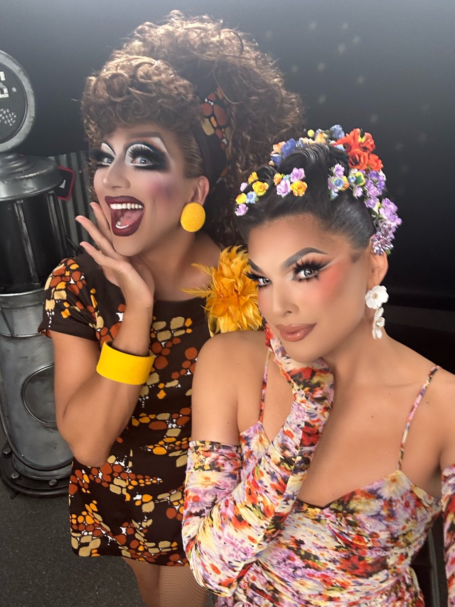 This duo makes PERFECT sense with my fantasy 🫶 

@AllOfValentina joins @TheBiancaDelRio at #ThePitStop TOMORROW on the #DragRace YouTube channel 💐