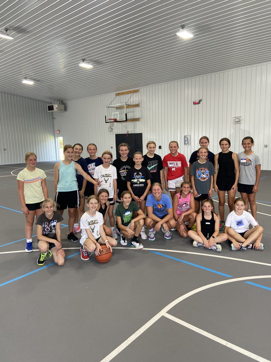 Grit365hoops's tweet photo. Summer skills training with @kamryn_2022 🏀🔥🙌 https://t.co/lt0yfYtEOn