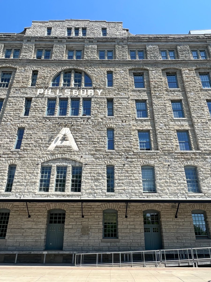 ajbenj's tweet photo. @dfdunham Happy Birthday! Here’s so income restricted artist lofts I recently stumbled upon in Minneapolis. (Michel de Klerks work is probably my actual favorite but I used that last year) https://t.co/44TE32JeYT