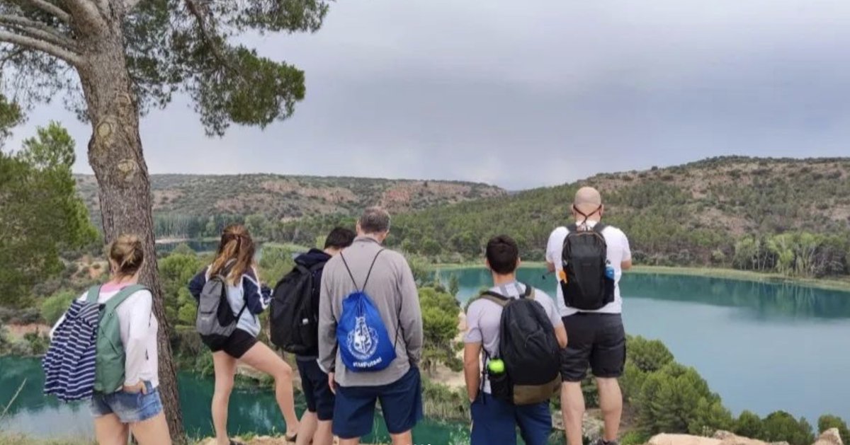 ColeMontesion's tweet photo. #BACMontesion
🔴 ¡El alumnado de 1°Bachillerato sigue disfrutando de la naturaleza y las actividades deportivas! 🏕🏞🚲
✔️Sendero de "Los tres Miradores"
✔️Desfiladero Quebradero del toro.
✔️Laguna San Pedro
✈️#ViajeDeEstudios https://t.co/CHFEkGr3QA
