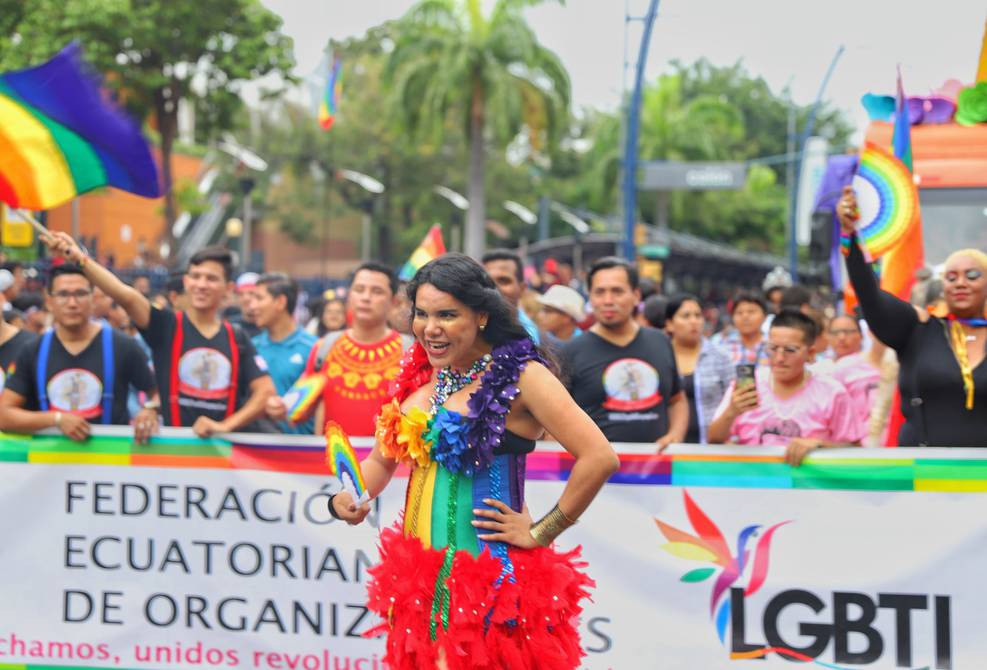 Querida <a href="/DianeRodriguezZ/">DIANE RODRIGUEZ</a> : 

Despues de su marcha en la Avenida del Parque Samanes, los invitamos a compartir con nosotros , en el Complejo Samanes, esta cerca, solo cruzan. 

Una pichanguita, junto a Miller Bolaños y unos Choripanes , luego piscinita. 

Estan todes invitades.