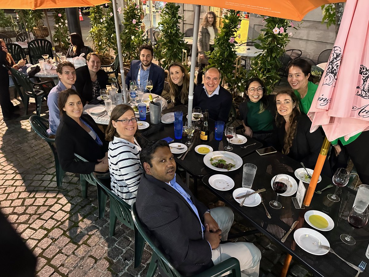 RSC dinner at #NAM28 with @CatalysisSciTec Editor-in-Chief and early career authors of @CatalysisSciTec @RSC_ReactionEng  and @RSC_MolEng! With @BWeckhuysen @elovelll @hensley_catal @charlotte @CharlotVogtLab @MatteoMonai @sarazencatlab @ga_noh @cheMHurst and Steph Kwon!