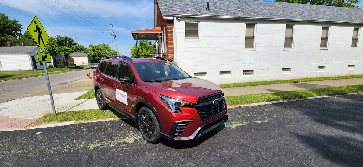 Neil Huffman Subaru team member Jay Cross recently dropped off supplies to Pastor Rodney Cross as part of the Subaru Loves to Help initiative. 

#SubaruLovestoHelp #MoreThanARetailer #TeamHuffman #HuffmanHasIt