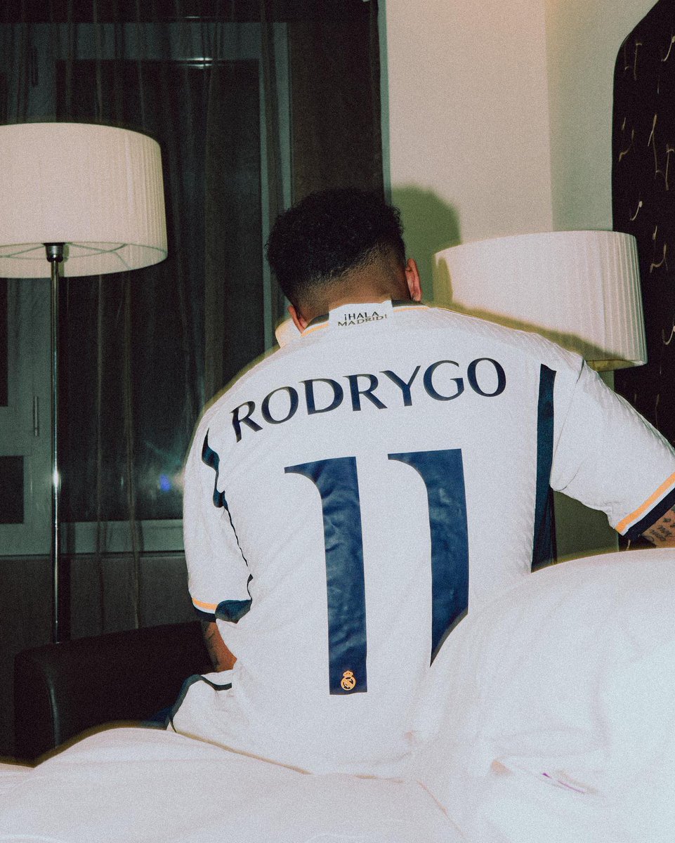 Madridismoreal's tweet photo. Destinado a triunfar en el Real Madrid 🤍

1️⃣1️⃣ @RodrygoGoes https://t.co/Zx34Xh9Fyj