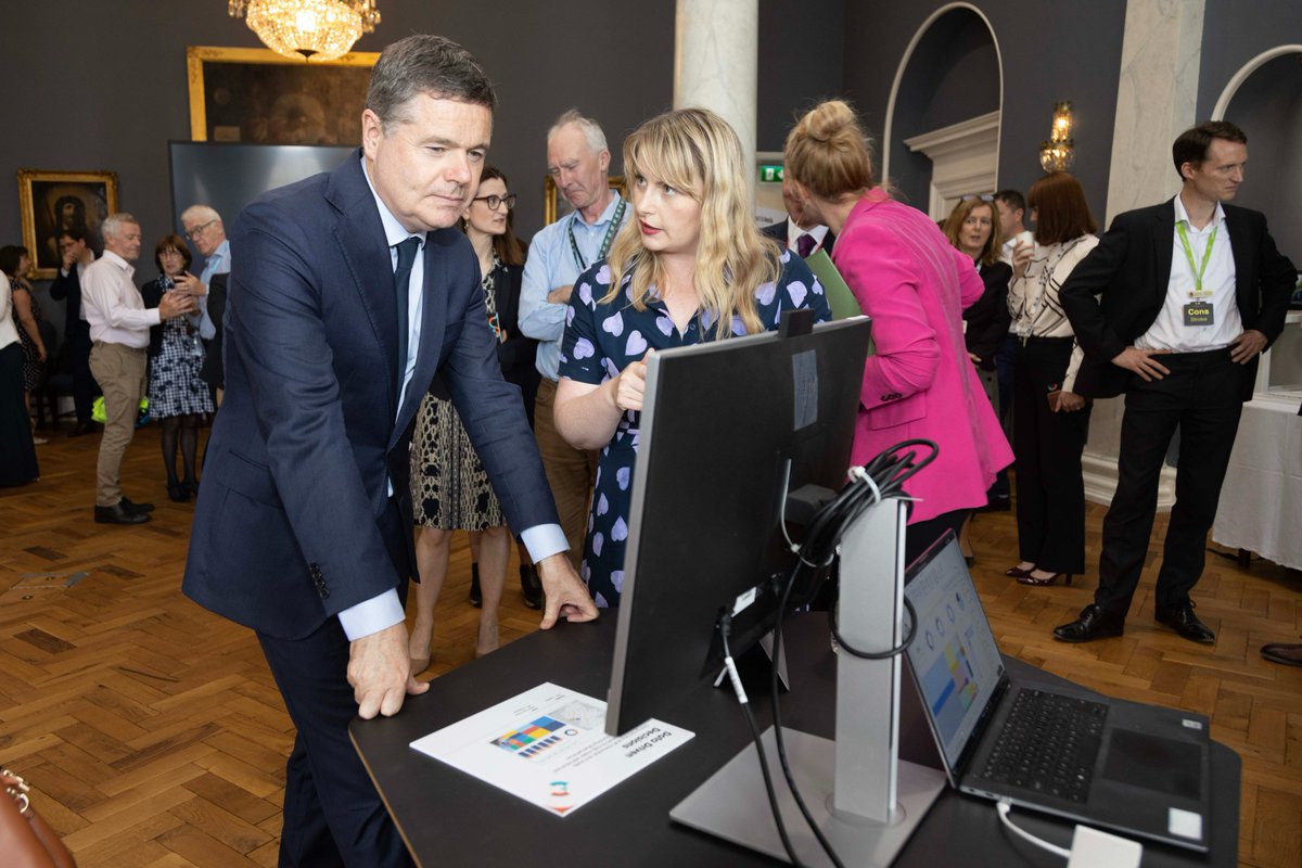 Paschald's tweet photo. Congrats to @MaterTrauma @MaterTransformation on 10 years of improving healthcare experiences. The focus on teamwork, outcomes, diversity of opinion &amp; changing patient lives is awe-inspiring. Well done to all https://t.co/fRAkFGV5V6 https://t.co/fwjT0dIOZ5