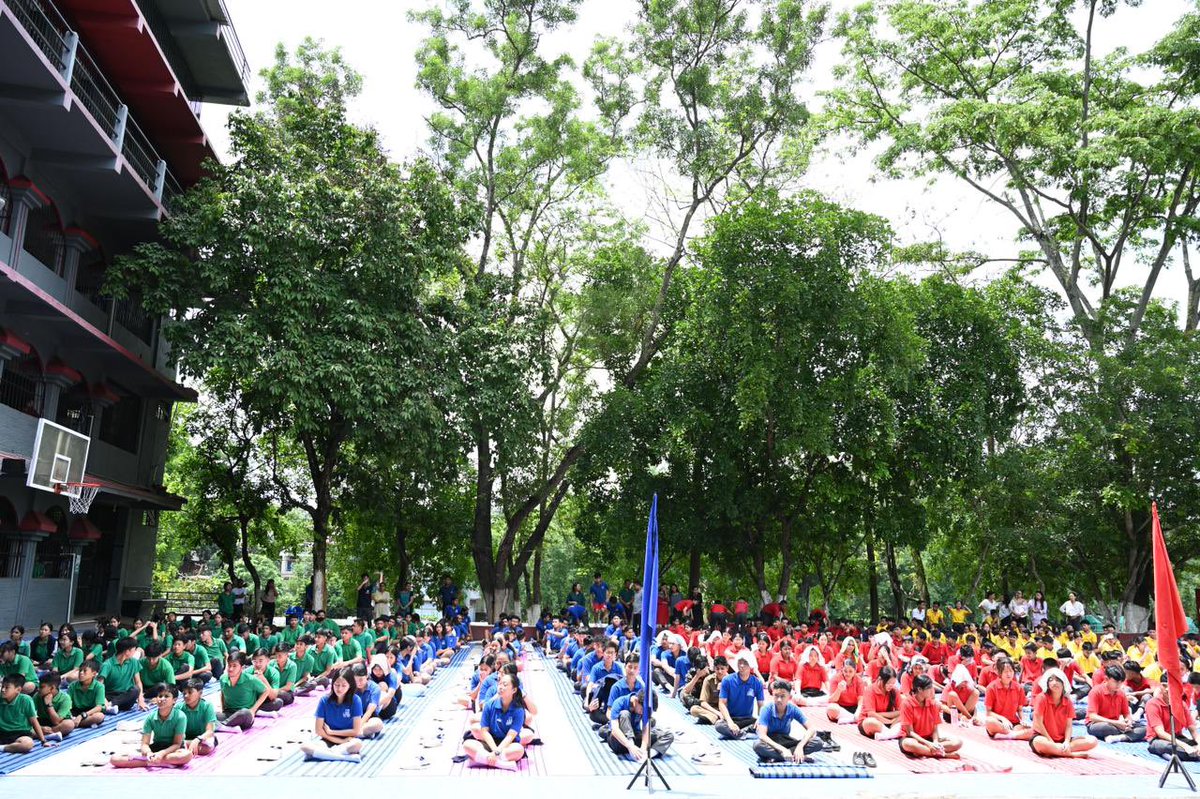 lfinagaland's tweet photo. INTERNATIONAL DAY OF YOGA OBSERVED AT LIVINGSTONE FOUNDATION INTERNATIONAL
@PMOIndia​​​ @narendramodi @CBSE​​​​
@G20 India​​​ @MyGovIndia​​​
@Ministry of Education​​
@Janbhagidari​​​
@NLTV​​​​ @Global Window​​
@HornbillTV​​​ @News18 Assam &amp; NE​​
@NE News Live​​​ @News7Assam NE https://t.co/fRFKJW7UOs