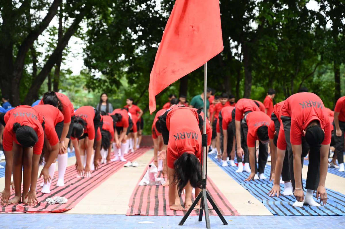 lfinagaland's tweet photo. INTERNATIONAL DAY OF YOGA OBSERVED AT LIVINGSTONE FOUNDATION INTERNATIONAL
@PMOIndia​​​ @narendramodi @CBSE​​​​
@G20 India​​​ @MyGovIndia​​​
@Ministry of Education​​
@Janbhagidari​​​
@NLTV​​​​ @Global Window​​
@HornbillTV​​​ @News18 Assam &amp; NE​​
@NE News Live​​​ @News7Assam NE https://t.co/fRFKJW7UOs