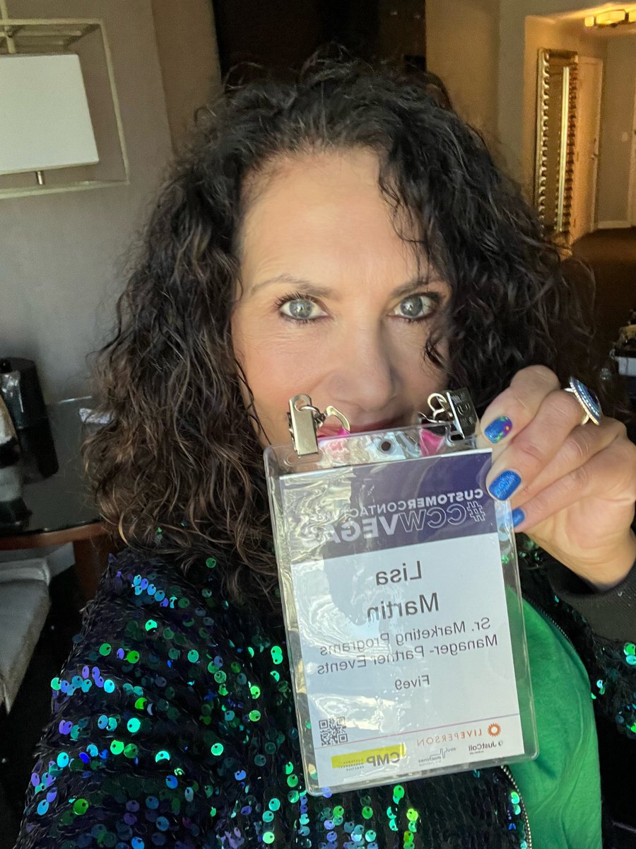 LisaLisajm5's tweet photo. Good morning #CCWVegas! Got my #Five9 sparkle on and ready to start day one of the @CustContactWeek expo! #Five9Sparklette #LetsDoThis #SparkleTime https://t.co/GL1bycUYpZ