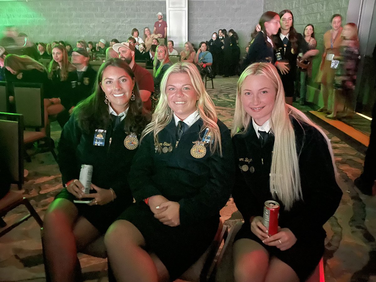 Our <a href="/FMMSHS/">Fort Meade Mid/Sen</a> 🖤💛Agriculture Academy representing at the Orlando <a href="/floridaffa/">Florida FFA</a> convention this week! 💙💛