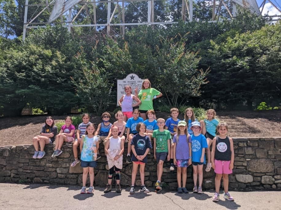 Our next 2 weeks of camp are for 8-10 year olds. Zookeeper 101 runs July  11-13 or July 25-27. Space is limited, so sign your child up today! fareharbor.com/embeds/book/mm… #thingstodo #camp #summercamp #zookeepercamp #Roanoke #millmountainzoo #RoanokeVirginia #MMZ #roanokeva #mmzoo
